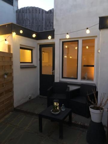 Kingstreet Cottage ซานด์โวร์ต ภายนอก รูปภาพ